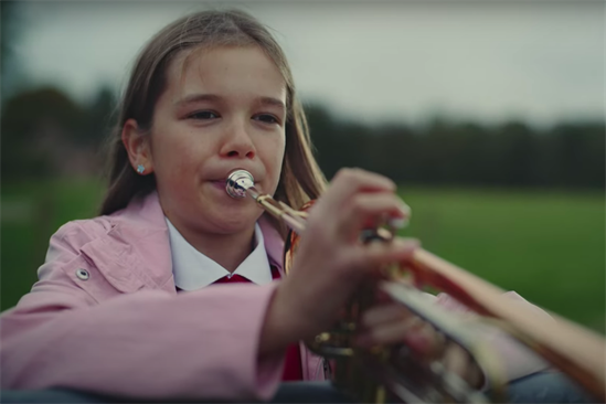 Peta "The girl and the cow" by Atomic London